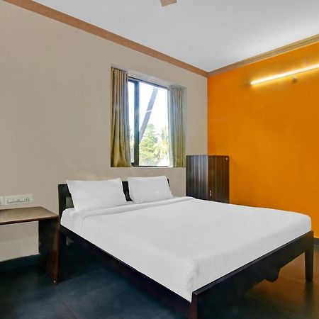 Capital O 85357 Hotel Sai Datta カラングート エクステリア 写真