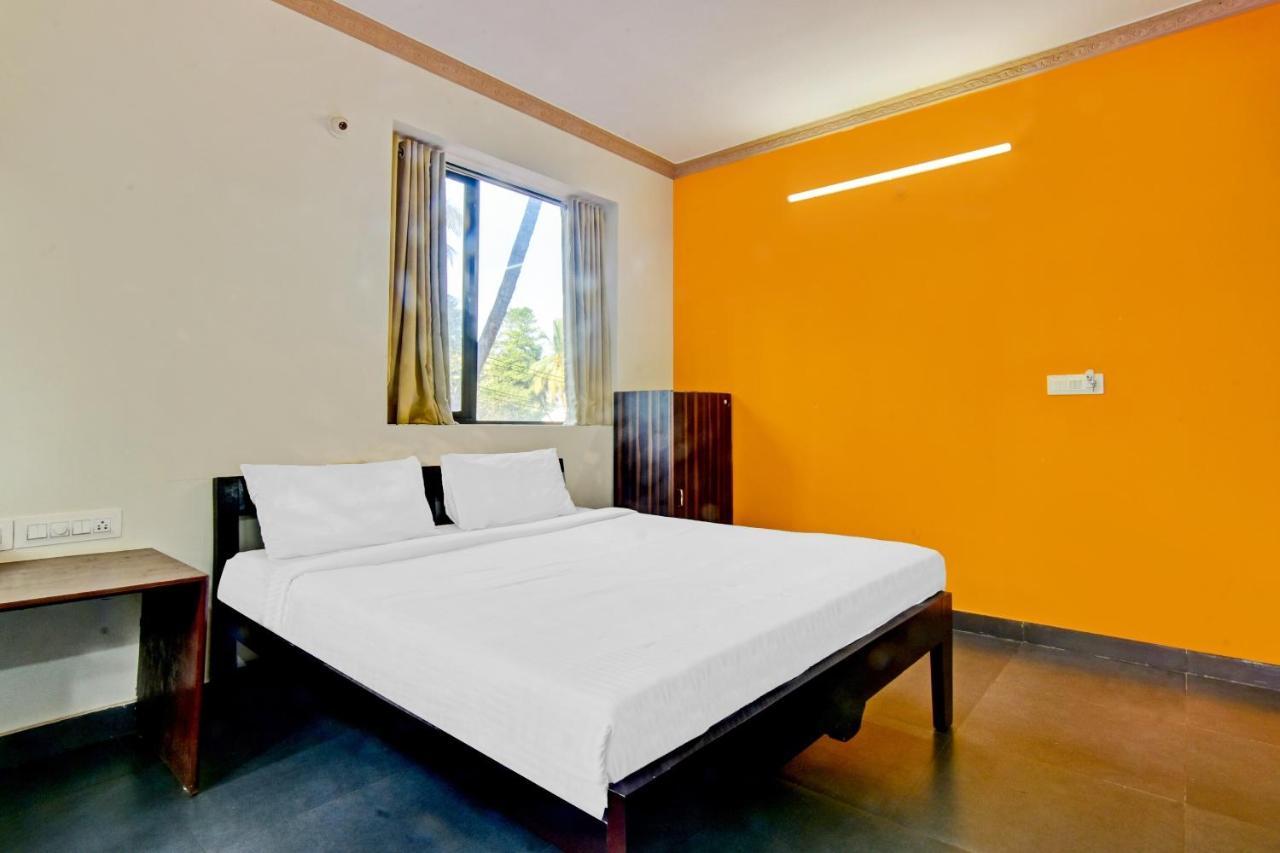 Capital O 85357 Hotel Sai Datta カラングート エクステリア 写真